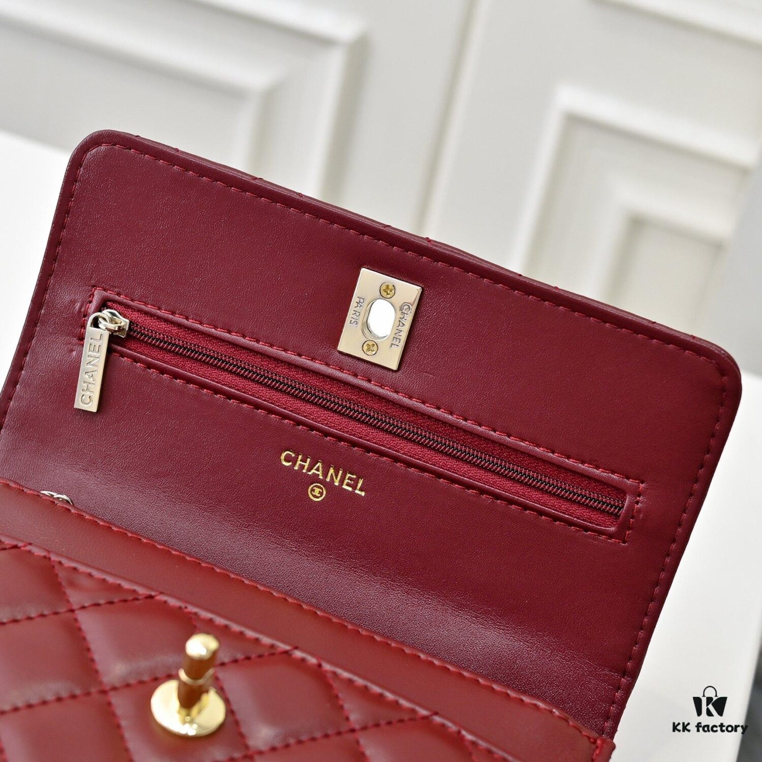 CHANEL 2024 Fall/Winter New Arrival Genuine Lambskin WOC with Metallic Rhinestone Handle, Stylish and Elegant – Can Be Carried by Hand or Worn Crossbody