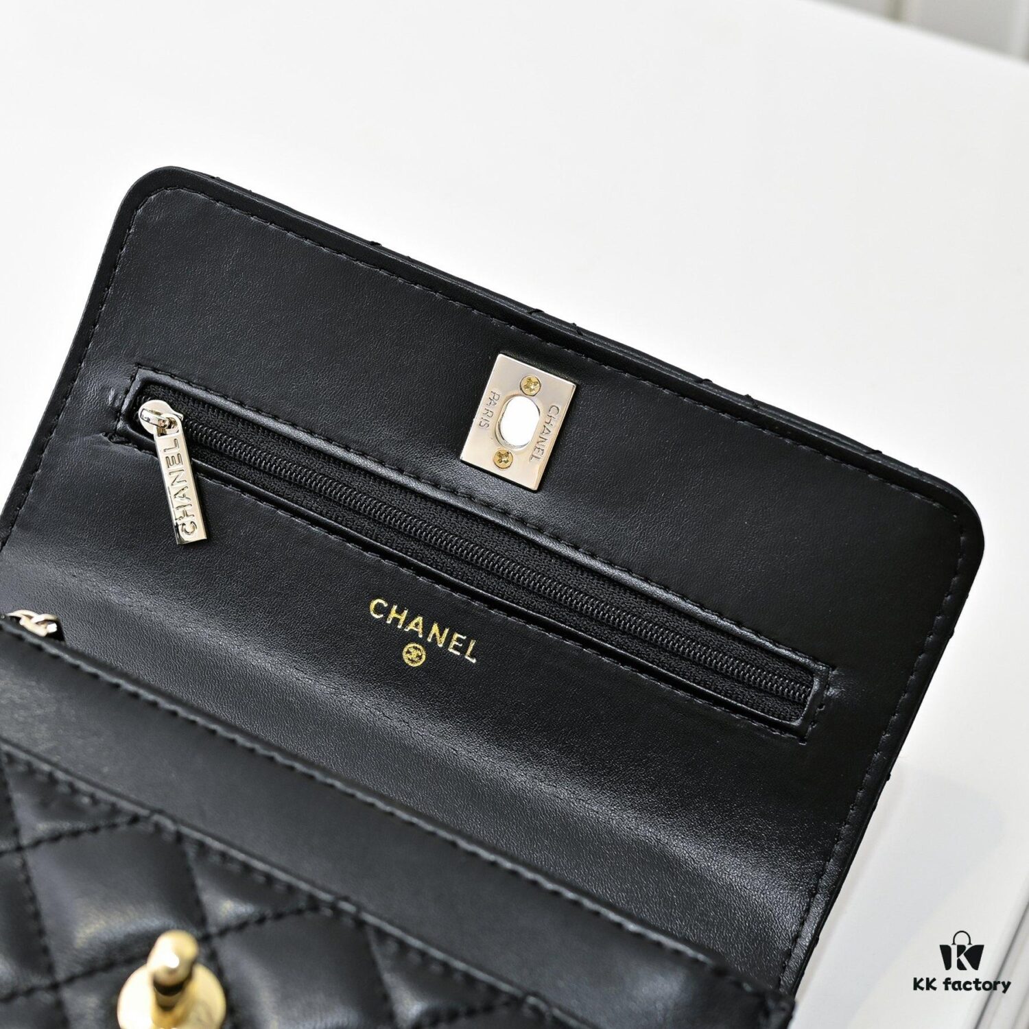CHANEL 2024 Fall/Winter New Arrival Genuine Lambskin WOC with Metal Rhinestone Handle, Stylish and Elegant, Can Be Carried by Hand or Crossbody
