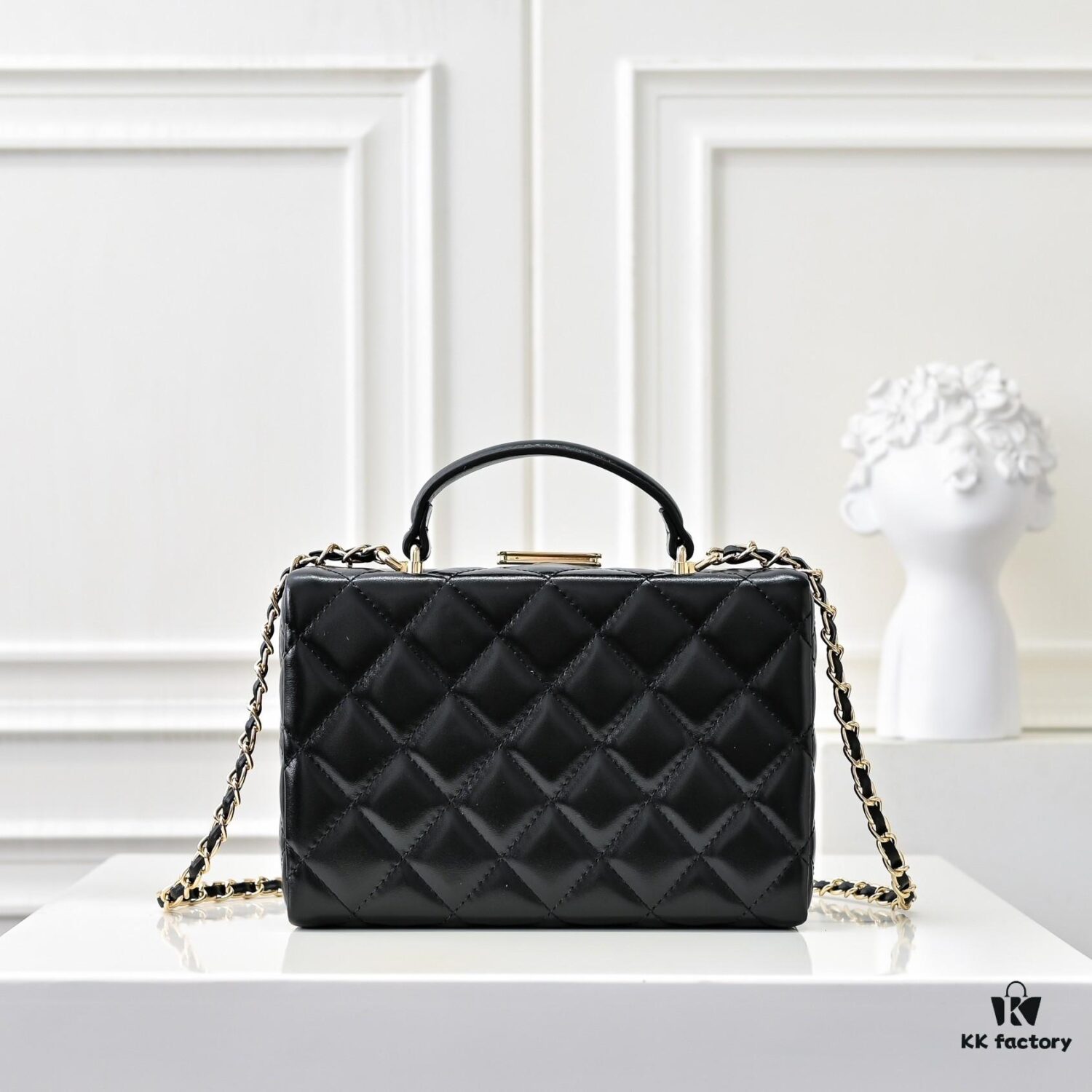 CHANEL 24K Makeup Pouch, Luxurious and Stylish, Top-Grain Leather with Durable Gold Chain, Classic CC Logo, Perfect for Everyday Elegance