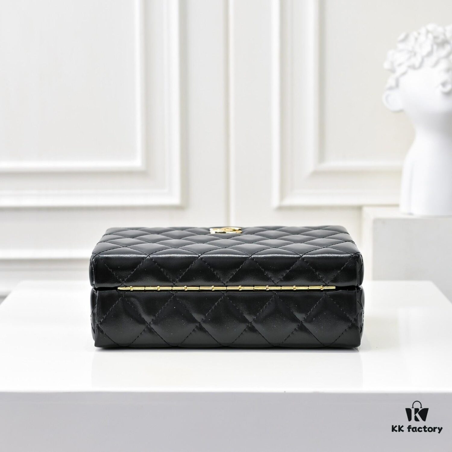 CHANEL 24K Makeup Pouch, Luxurious and Stylish, Top-Grain Leather with Durable Gold Chain, Classic CC Logo, Perfect for Everyday Elegance