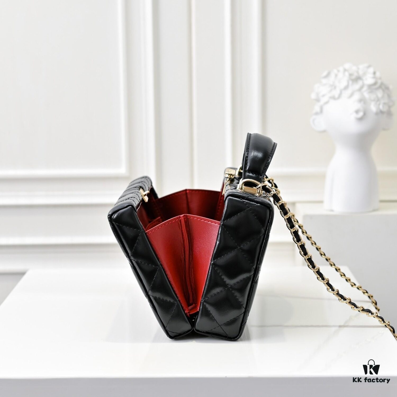 CHANEL 24K Makeup Pouch, Luxurious and Stylish, Top-Grain Leather with Durable Gold Chain, Classic CC Logo, Perfect for Everyday Elegance