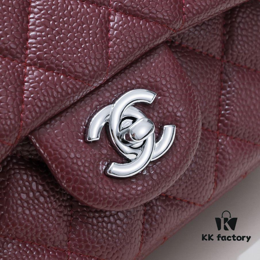 Double Eleven Special Price ¥ No Returns or Exchanges Burgundy Red Chanel Inspired Bike Bag Made from Premium Cowhide Original Pattern One-to-One Replication Excellent Texture and Craftsmanship Camera-Shaped Design Combines Art and Functionality Classic Design Unbeatable Elegance and Fullness High Quality at Low Price Model Number: 1115 Size: 17.5*13*5 cm