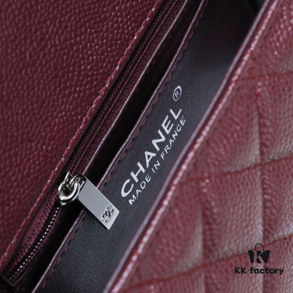 Double Eleven Special Price ¥ No Returns or Exchanges Burgundy Red Chanel Inspired Bike Bag Made from Premium Cowhide Original Pattern One-to-One Replication Excellent Texture and Craftsmanship Camera-Shaped Design Combines Art and Functionality Classic Design Unbeatable Elegance and Fullness High Quality at Low Price Model Number: 1115 Size: 17.5*13*5 cm