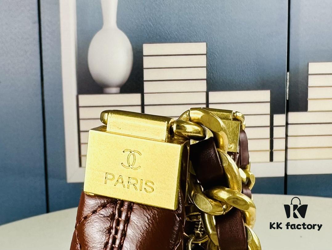 New Arrival Mini Unfiltered | Today's Must-Have: Chanel 24A Hobo ~ 🖤