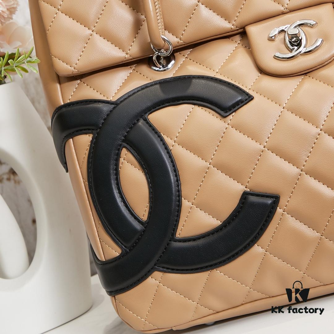 New Arrival CHANEL: 24A Spring Vintage Handbag 🌹💕 ... 2024 Brand New Ultimate Version! A Timeless Classic Reborn – The Vintage 'Vegetable Basket' Bag, Once Ranked Among the World's Top 50 Most Desirable Bags, Gained Fame by Being Carried by Miss Hilton. Already Discontinued at Official Boutiques – Unavailable Even with Money [Smile]. Exclusively Sourced from a Vintage Store. ZP-Developed Leather Material: European-Origin Haas Lambskin, Imported from Italy, with 24K Thick Gold-Plated Steel Lock. Limited Stock, Frequently Out of Stock. The Entire Bag’s Feel and Quality Perfectly Matches the Authentic Version ✔ Dimensions 37x28x10, Model No. 9959