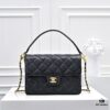 Large Size 👑 CHANEL 24k Fall/Winter New Arrival Caviar Leather Handbag with Unique Texture – Detachable Strap for Handheld or Crossbody Wear