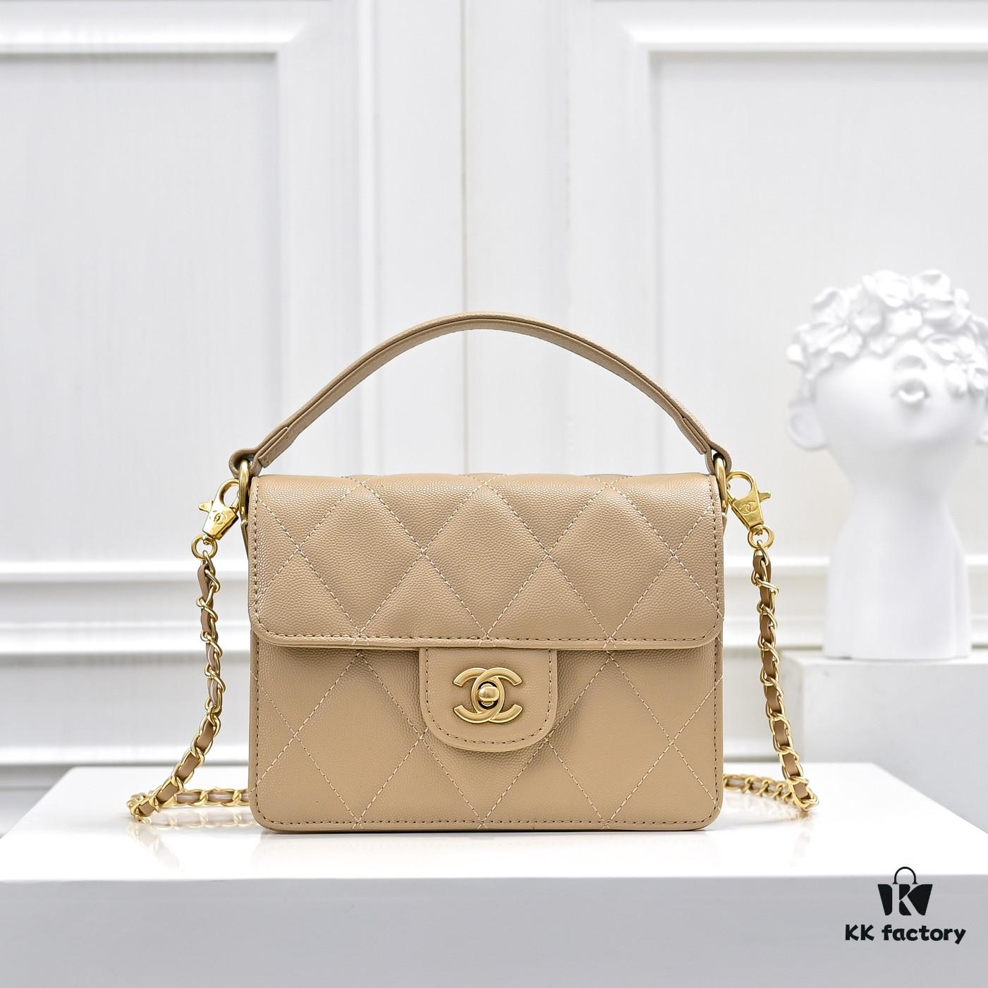 Medium 👑 CHANEL 24K Fall/Winter New Arrival Caviar Leather Handbag with Unique Texture – Detachable Strap for Crossbody or Handheld Wear