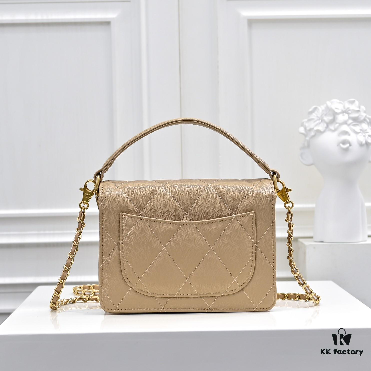 Medium 👑 CHANEL 24K Fall/Winter New Arrival Caviar Leather Handbag with Unique Texture – Detachable Strap for Crossbody or Handheld Wear