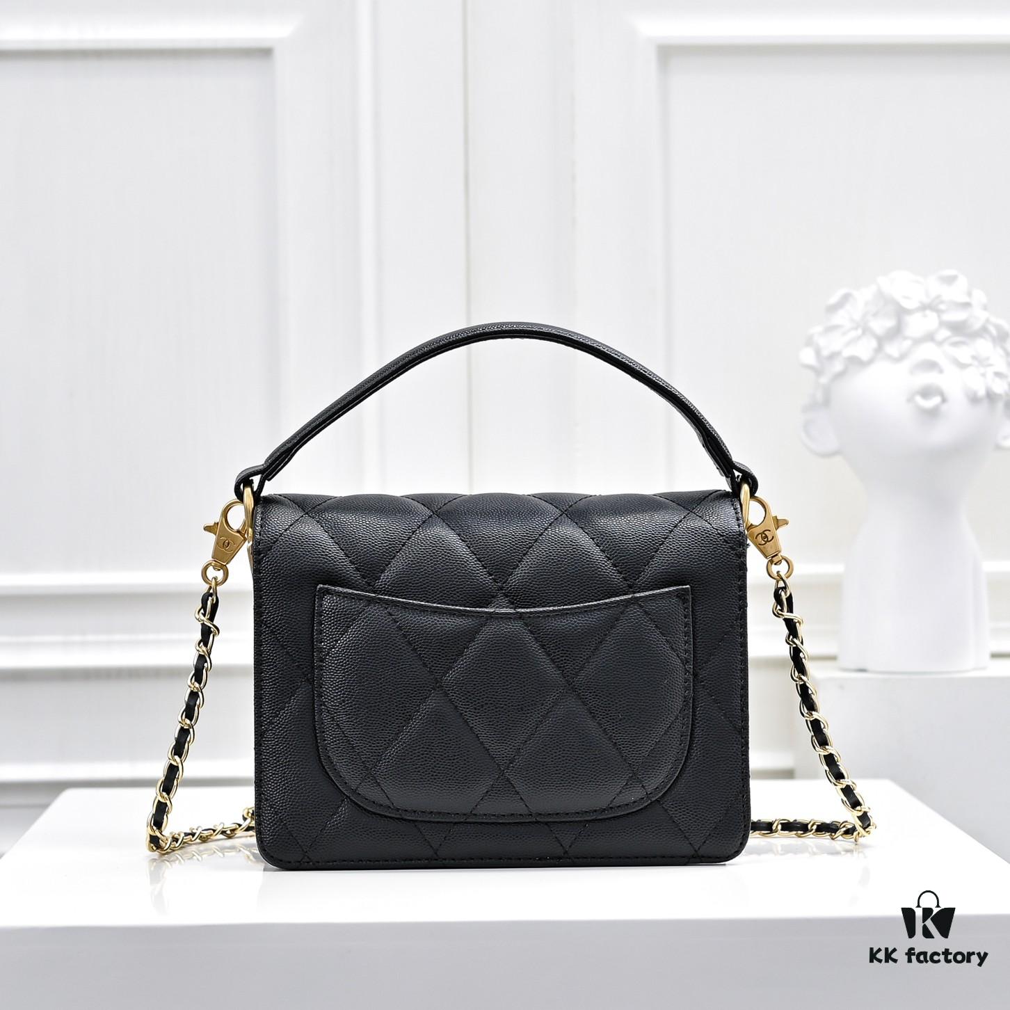 Medium 👑 CHANEL 24K Fall/Winter New Arrival Caviar Leather Handbag with Unique Texture – Detachable Strap for Crossbody or Handheld Wear