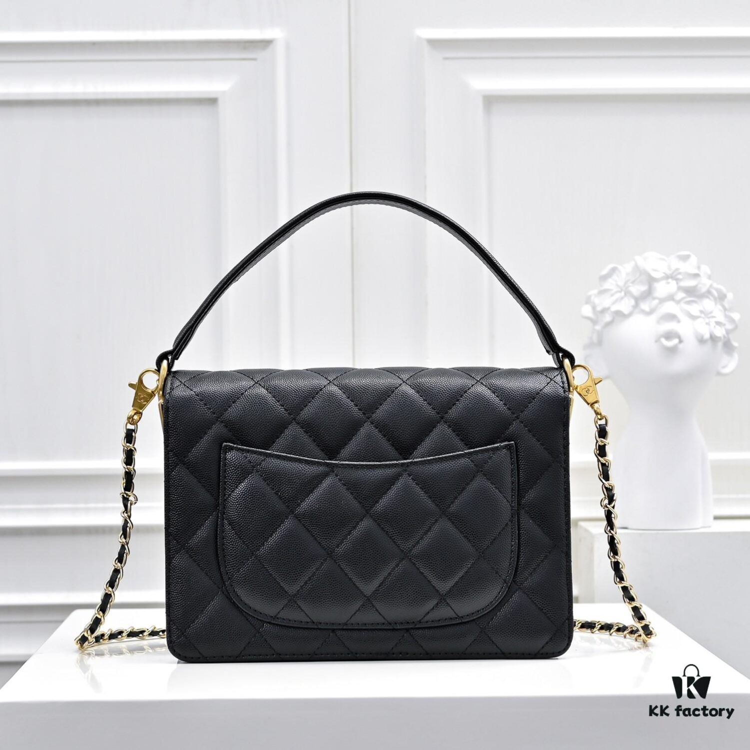 Large Size 👑 CHANEL 24k Fall/Winter New Arrival Caviar Leather Handbag with Unique Texture – Detachable Strap for Handheld or Crossbody Wear