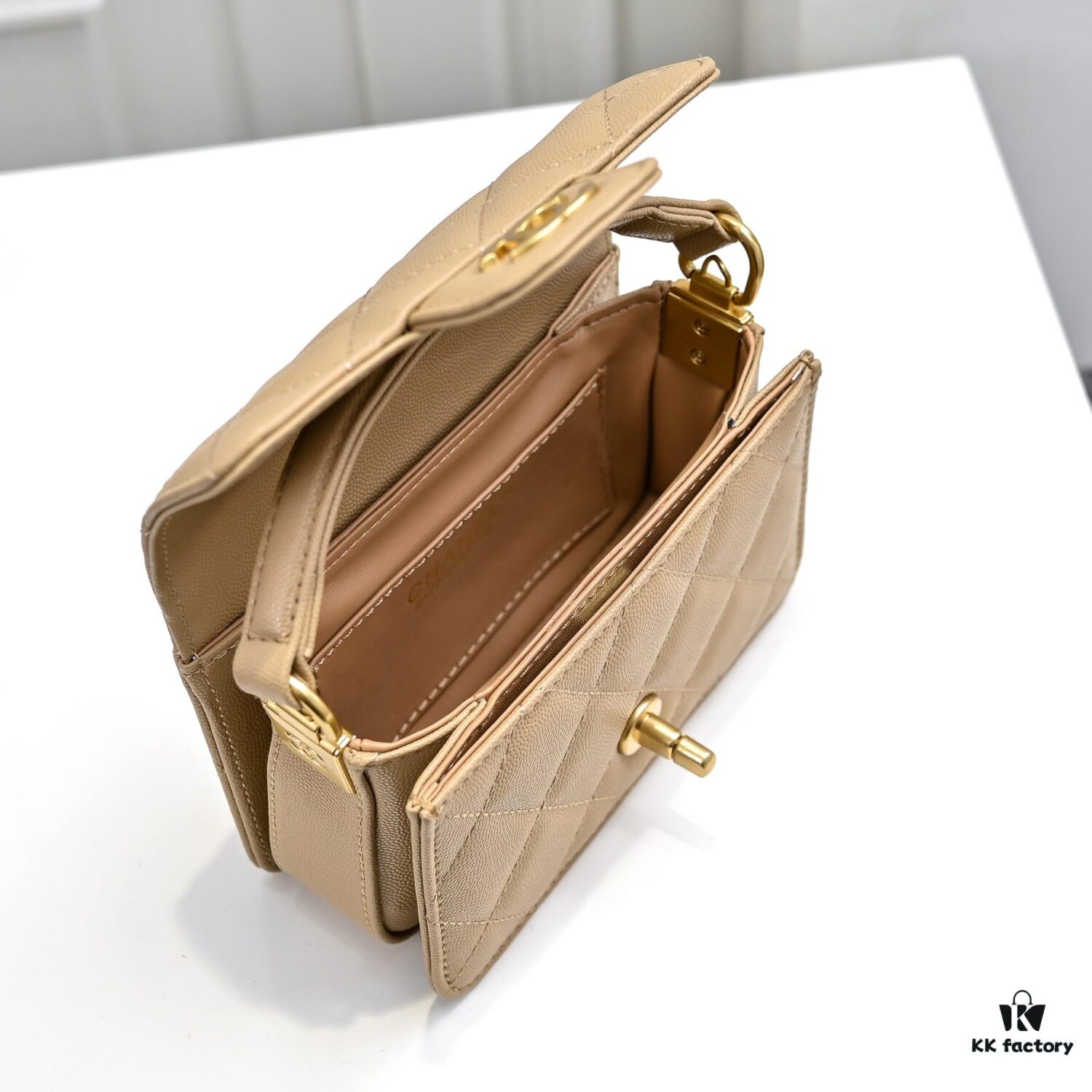 Mini Chanel 24K Autumn-Winter New Arrival Caviar Leather Bag with Unique Texture, Detachable Strap for Handheld or Crossbody Wear