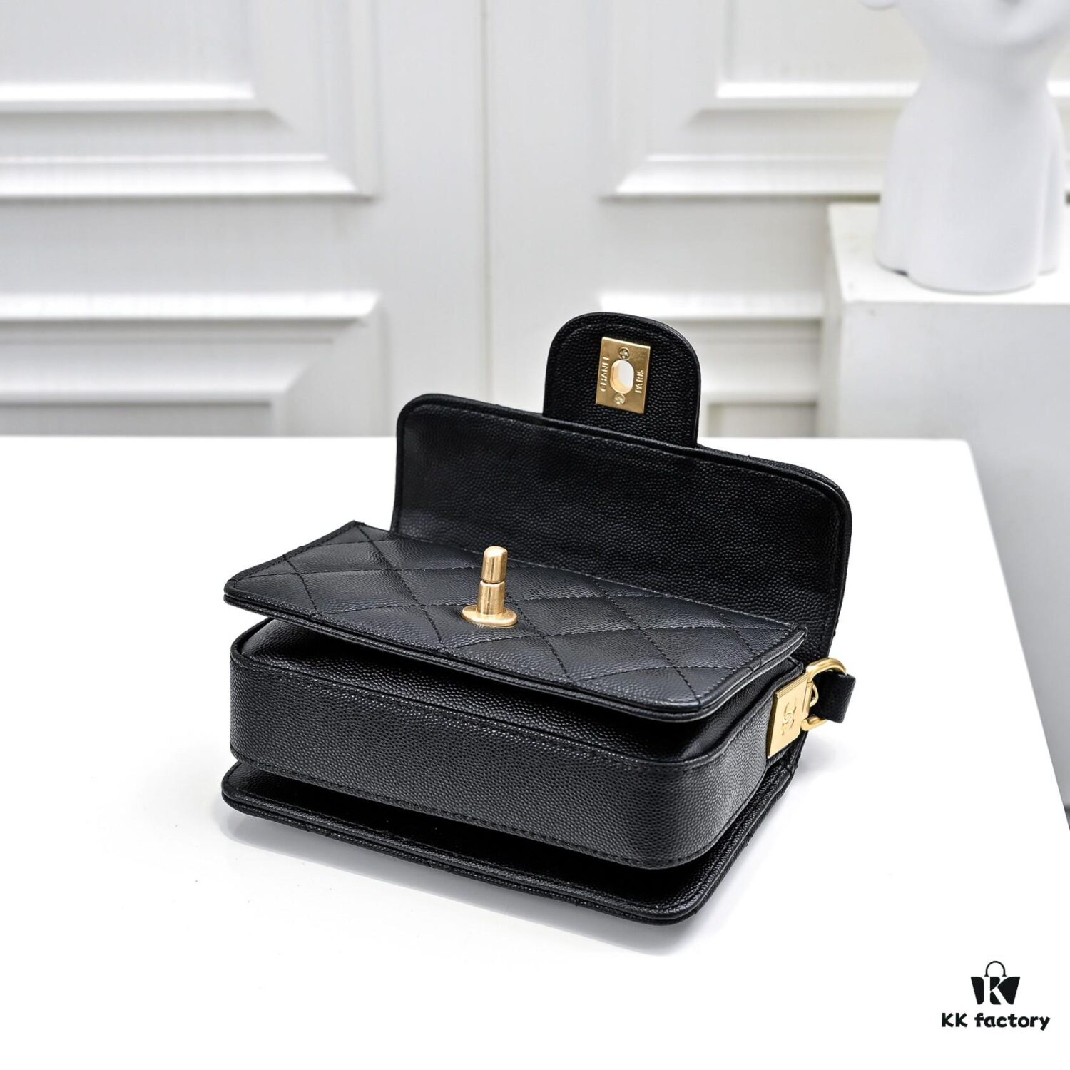 Mini CHANEL 24k Fall/Winter New Arrival with Caviar Leather, Unique Texture, Convertible Handheld or Crossbody, Detachable Strap