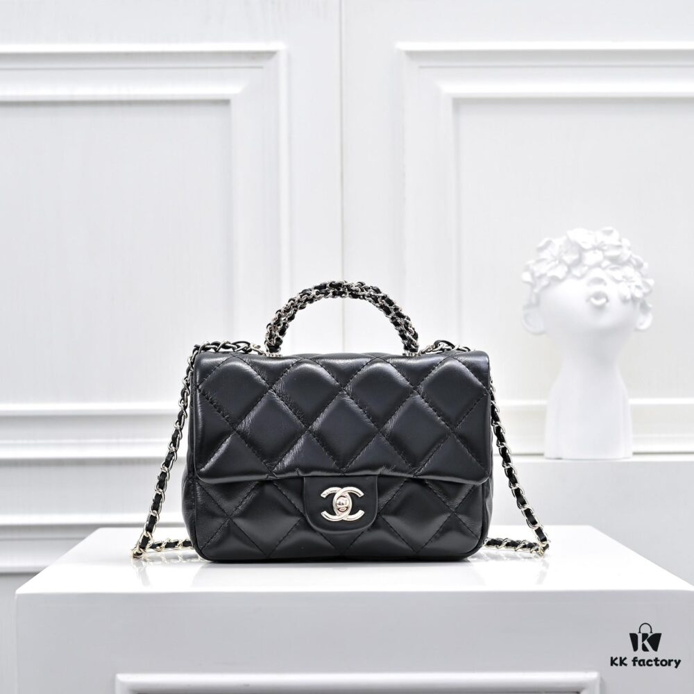 Small Size 👑 Chanel 24B New Series WOC, Top-Grain Oil-Waxed Leather