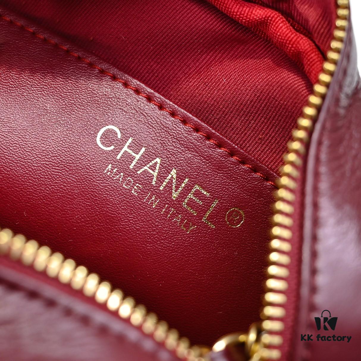 CHANEL 24K Autumn/Winter New Collection Camera Bag, Full-Grain Leather, Eye-Catching Double C Logo, Classic and Unique Design