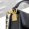Medium 👑 CHANEL 24K Fall/Winter New Arrival Caviar Leather Handbag with Unique Texture – Detachable Strap for Crossbody or Handheld Wear