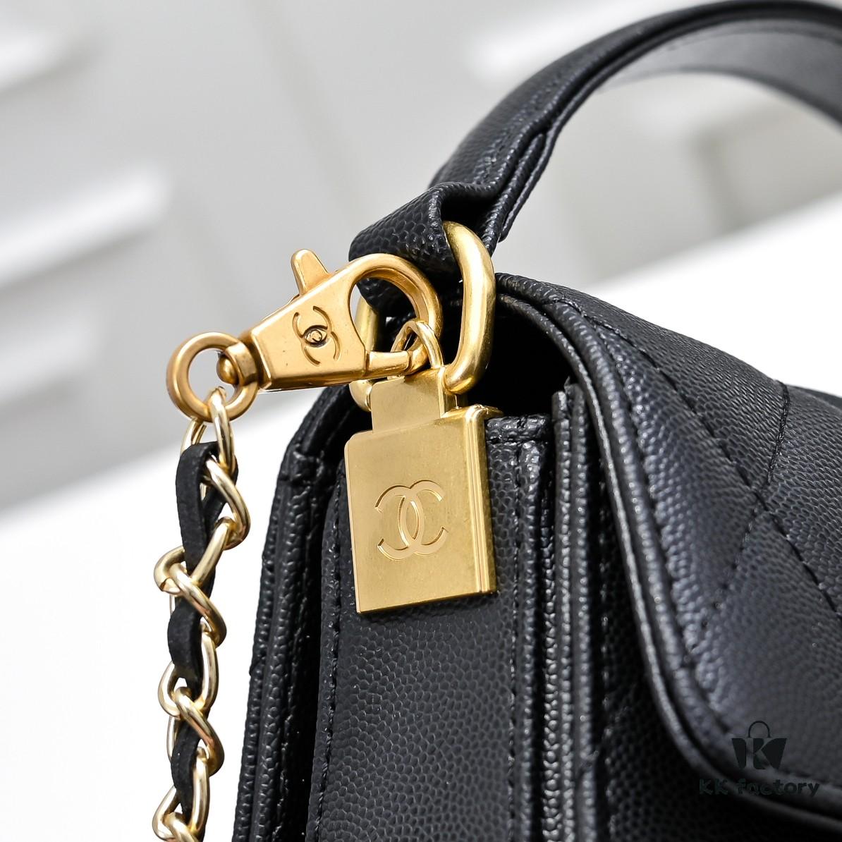 Medium 👑 CHANEL 24K Fall/Winter New Arrival Caviar Leather Handbag with Unique Texture – Detachable Strap for Crossbody or Handheld Wear