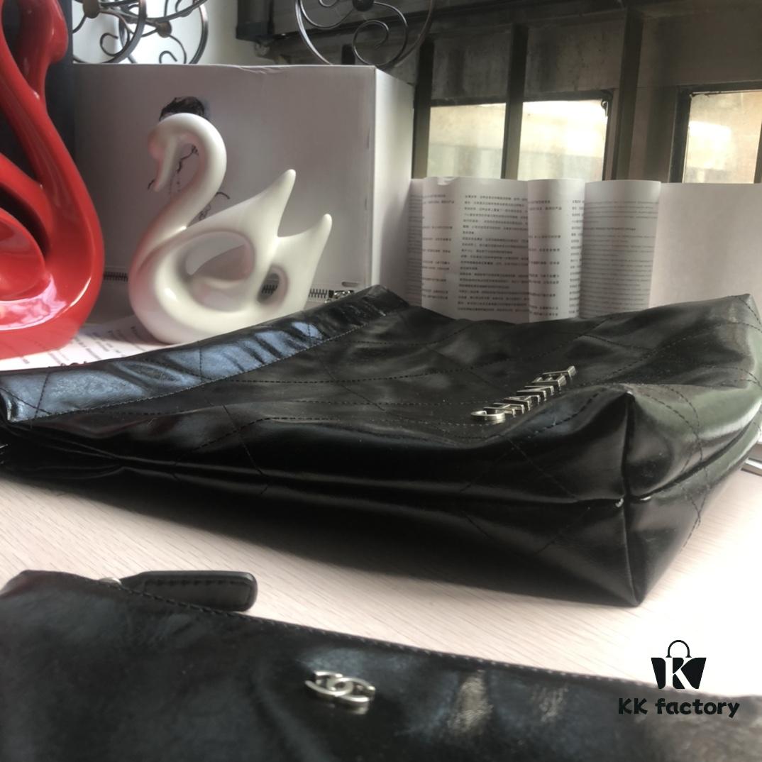 Exclusive Launch, High Quality, Comparable to Original Orders, In Stock! 2022 Spring New Arrival – This Season's Hottest and Most Desirable Collection: The '22 Bag' Calfskin Series