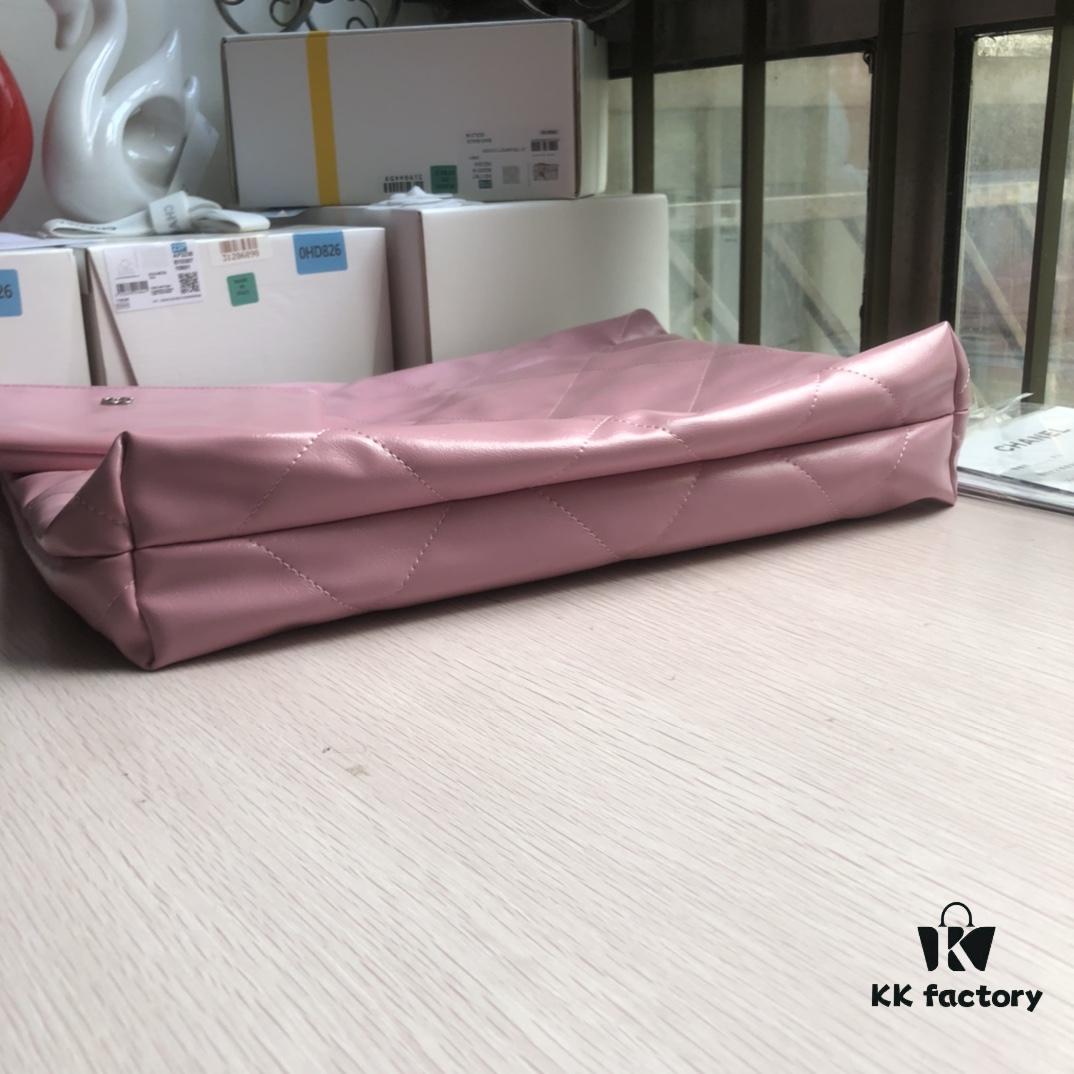 Exclusive Launch High Quality Comparable to Original Single 2022 Spring New Arrival In Stock The Hottest and Most Worthwhile Collection of the Season Named 22 Bag: Calfskin Series Soft Smooth and Comfortable to Touch Shiny Calfskin Casual Drawstring Close-Fitting Bag with Extra Large Capacity Fashionable and Versatile