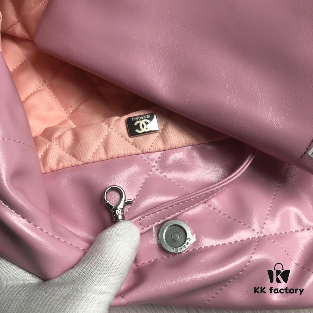 Exclusive Launch High Quality Comparable to Original Single 2022 Spring New Arrival In Stock The Hottest and Most Worthwhile Collection of the Season Named 22 Bag: Calfskin Series Soft Smooth and Comfortable to Touch Shiny Calfskin Casual Drawstring Close-Fitting Bag with Extra Large Capacity Fashionable and Versatile