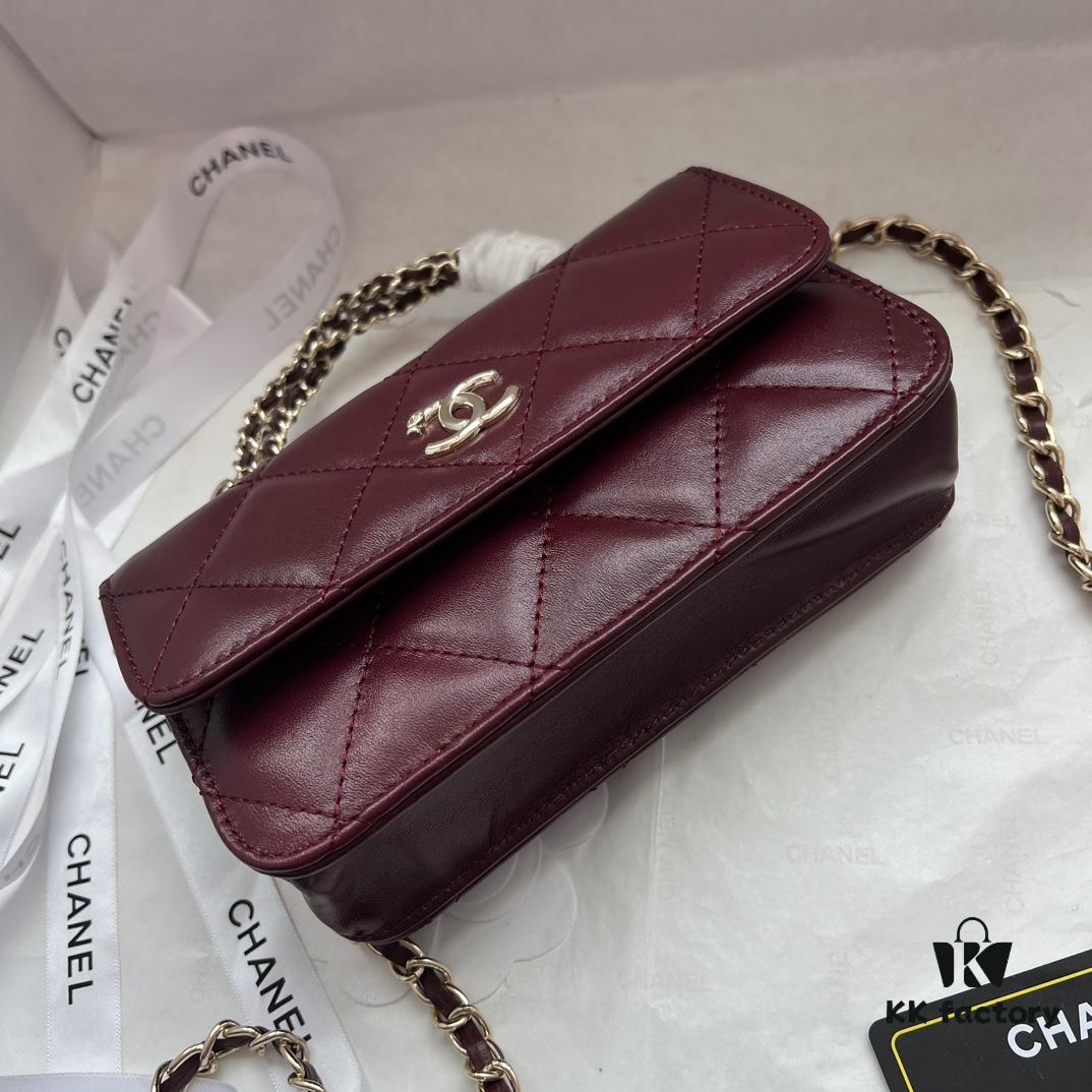 Chanel 24B New Collection WOC. Top-grain waxed leather with a braided 'twisted rope' metal chain handle, composed of three separate chains forming an integrated fixed handle. Compact size: 17x10cm, Model: 1211