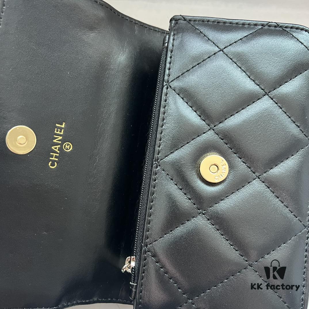 Chanel 24B New Collection WOC. Top-grain oiled waxed leather with braided handle, combining beauty and durability. Unique 'braided' metal chain handle composed of three separate chains forming a unified fixed handle. Small size: 17x10cm. Model number: 1211