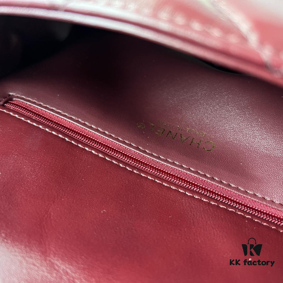 Chanel 24B New Collection Top-Grain Oil-Waxed Leather Bag with Braided Metal Chain Handle