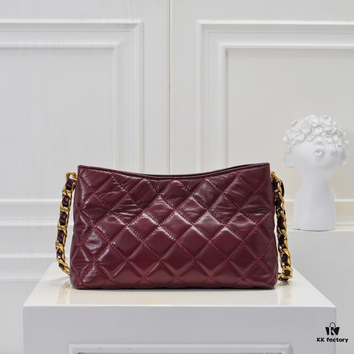 Chanel 24B Coarse Chain Hobo Crossbody Bag, Top-Grain Leather CF Shoulder Bag