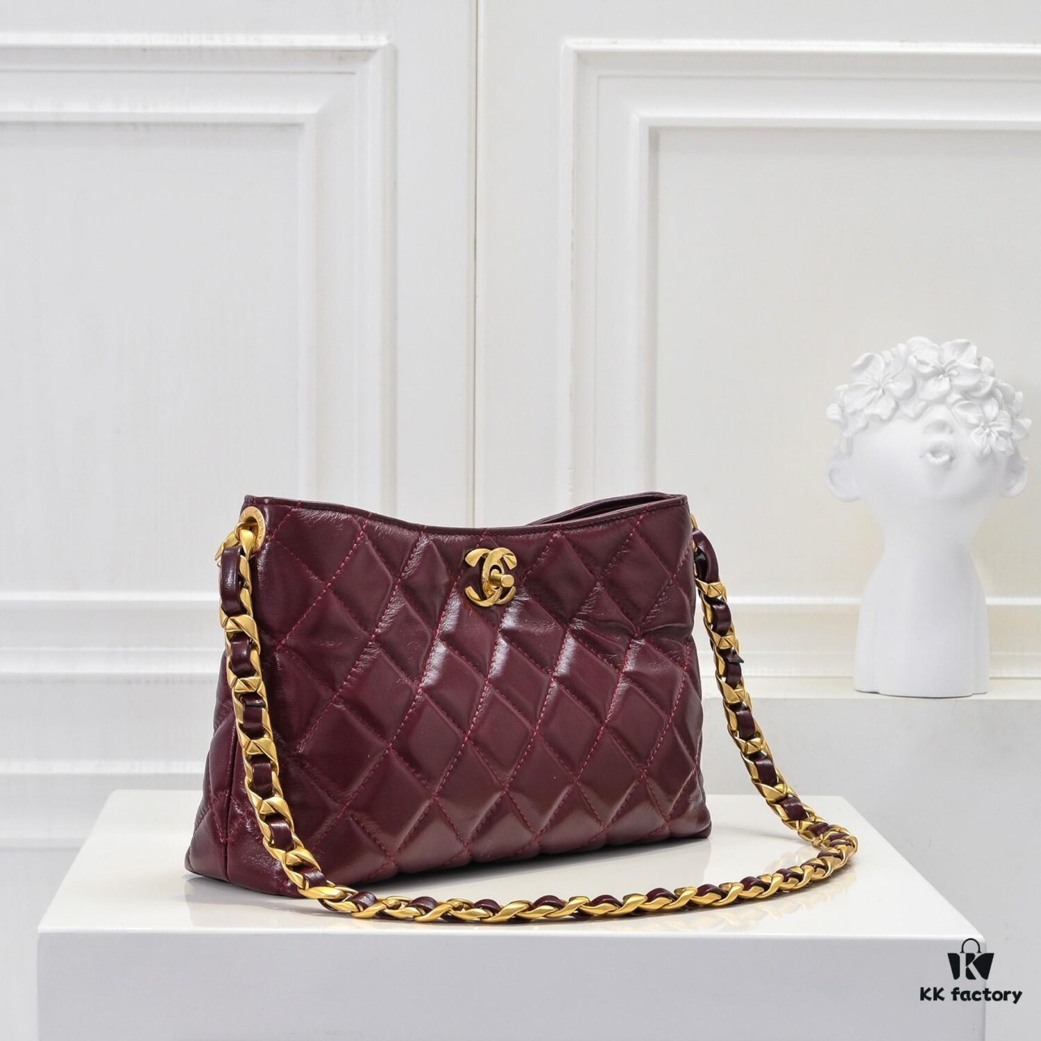 Chanel 24B Coarse Chain Hobo Crossbody Bag, Top-Grain Leather CF Shoulder Bag