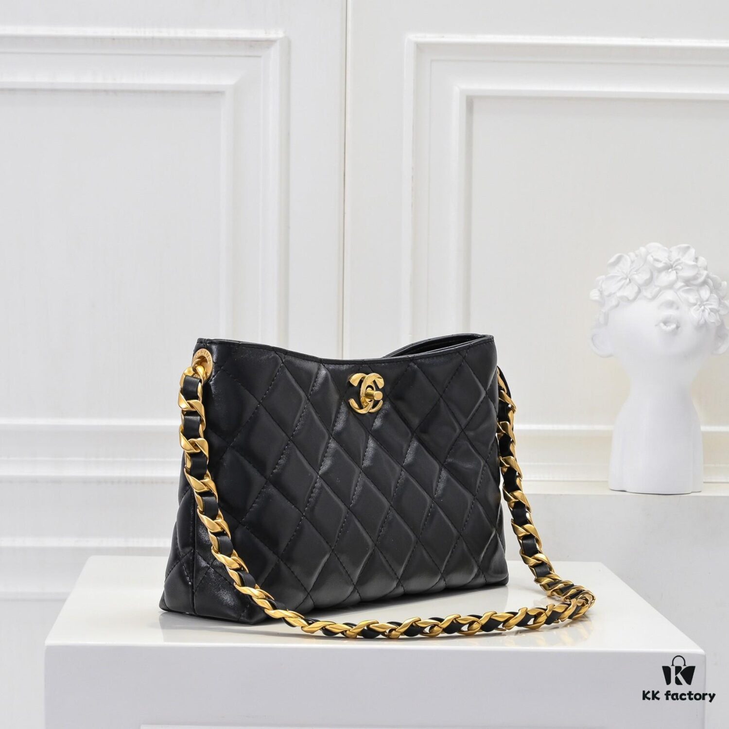 Chanel 24B Coarse Chain Hobo Crossbody Bag, Top Grain Leather CF Shoulder Bag