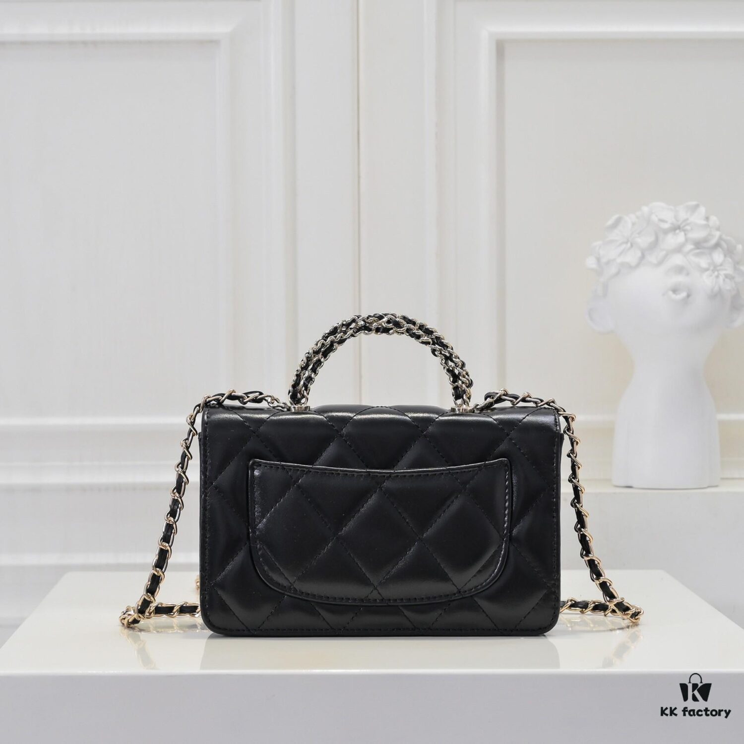 Large Size 👑 Chanel 24B New Series WOC, Top-Grain Oil-Waxed Leather with Braided Chain Handle
