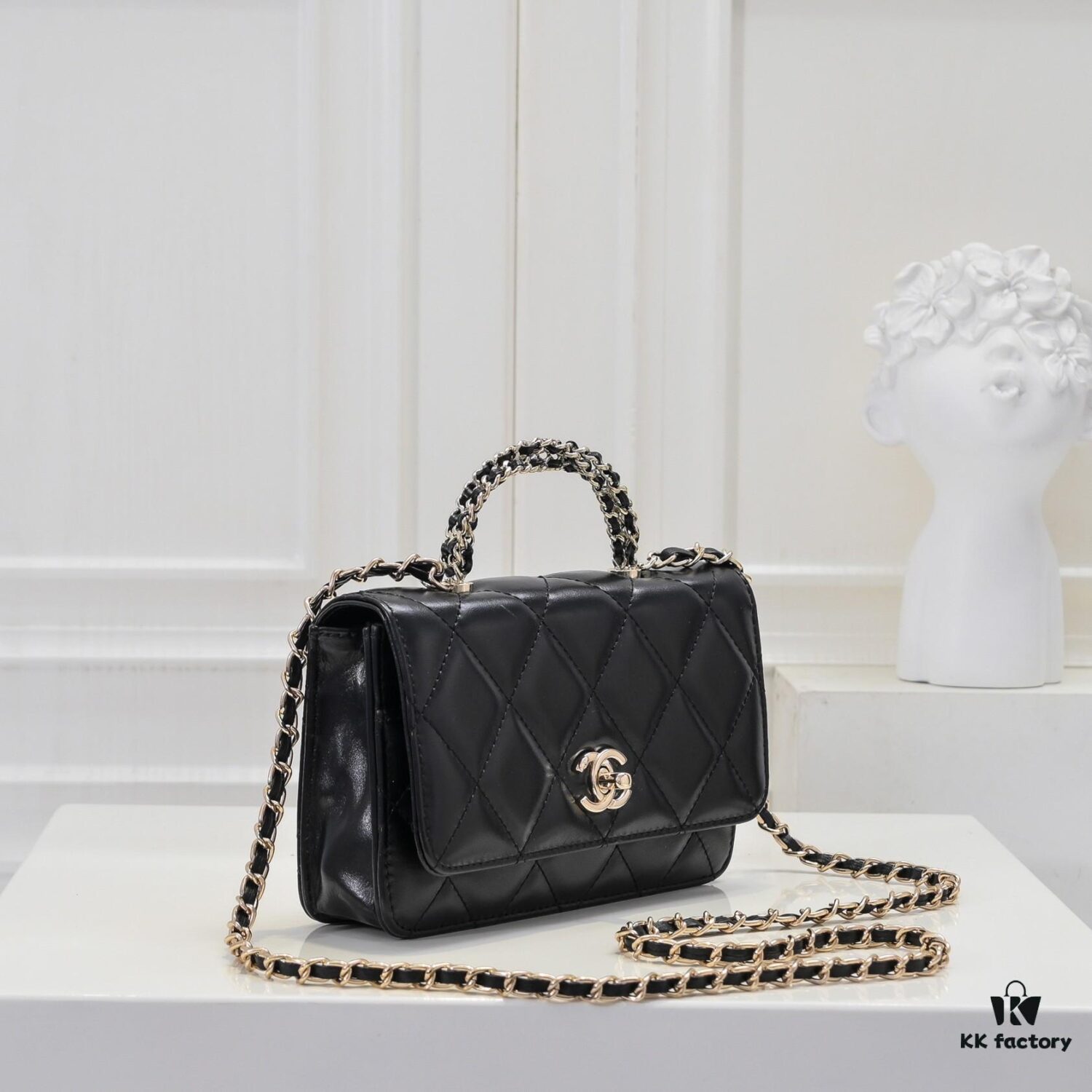 Large Size 👑 Chanel 24B New Series WOC, Top-Grain Oil-Waxed Leather with Braided Chain Handle