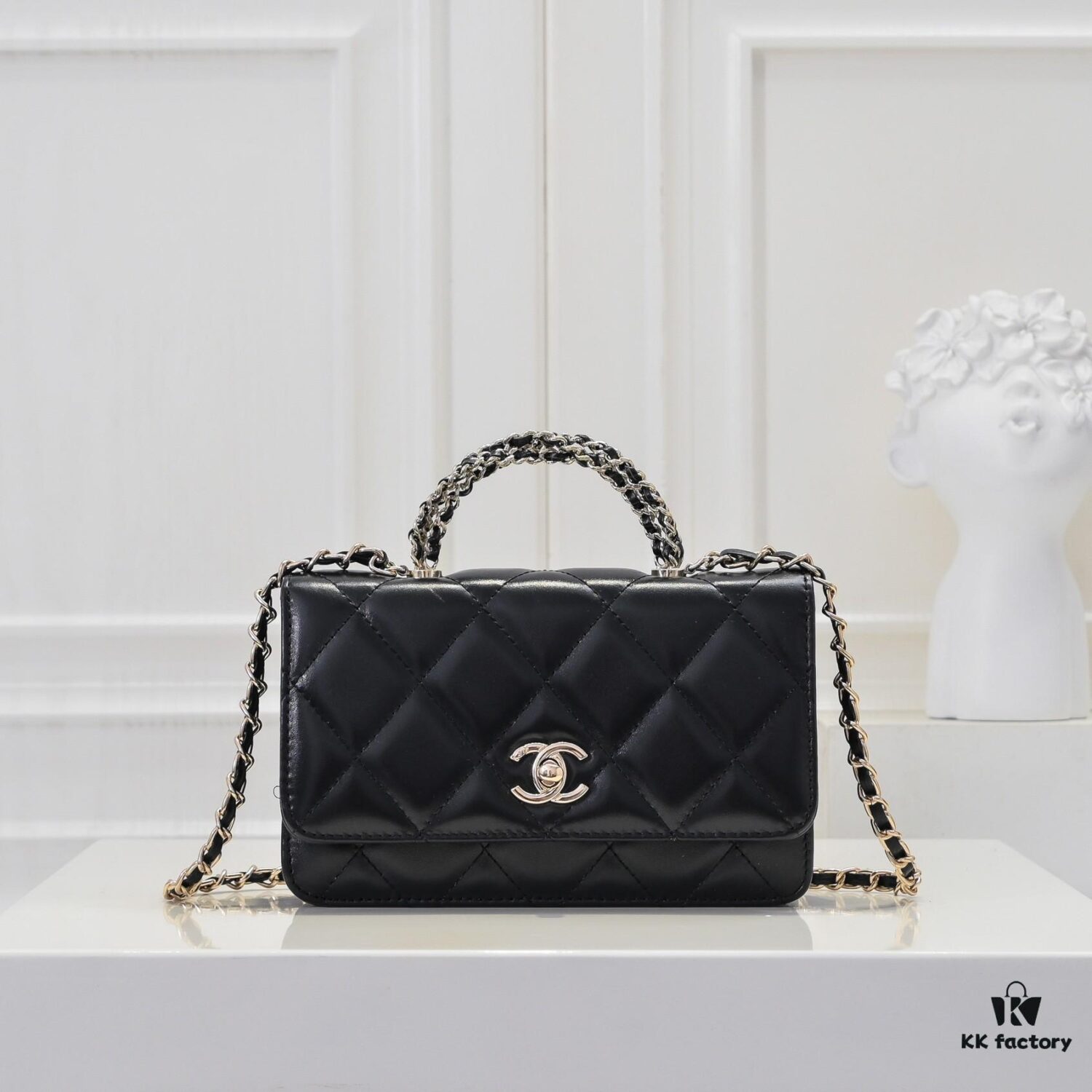 Large Size 👑 Chanel 24B New Series WOC, Top-Grain Oil-Waxed Leather with Braided Chain Handle