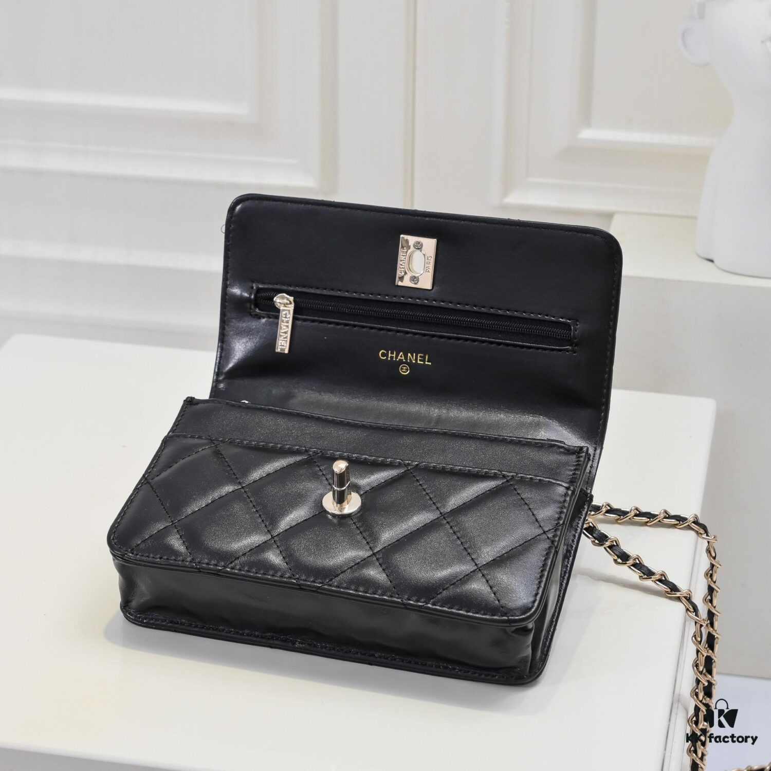 Large Size 👑 Chanel 24B New Series WOC, Top-Grain Oil-Waxed Leather with Braided Chain Handle