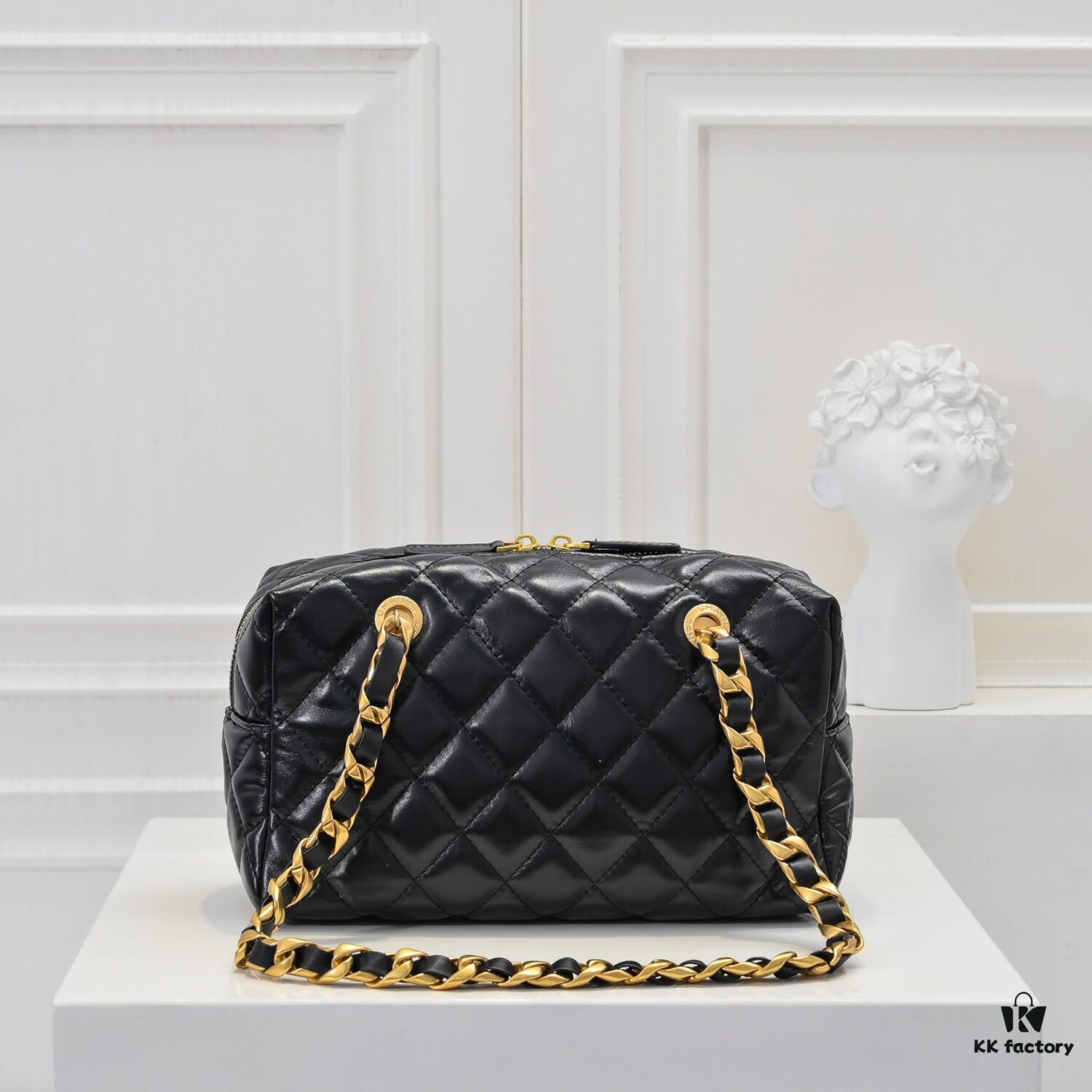 Chanel 24B Thick Chain Pillow Bag, Top-Grade Cowhide, Elegant and Charming Black Shoulder Bag with CC Logo and Black-Gold Woven Chain