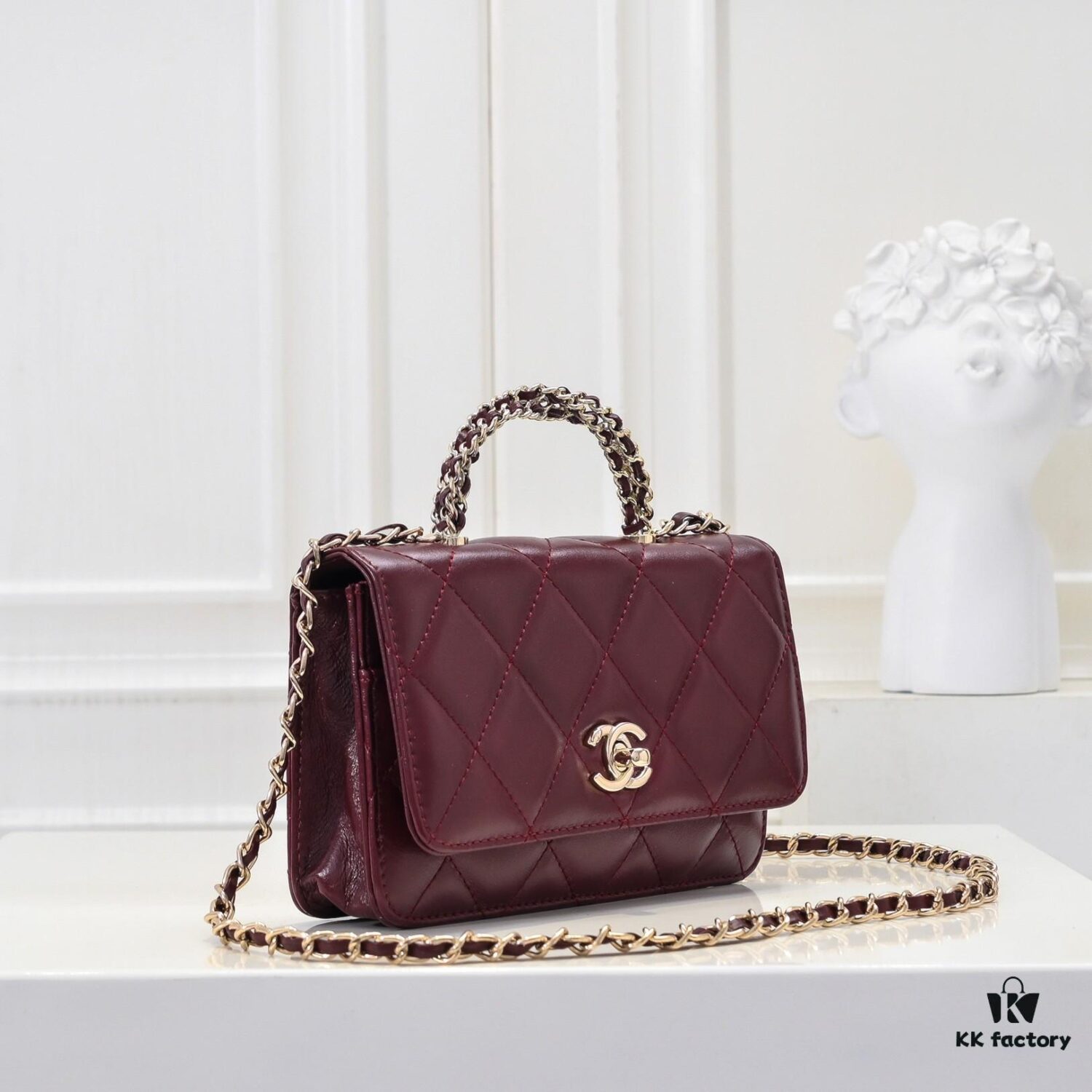 Large Size 👑 Chanel 24B New Series WOC, Top-Grade Oil-Waxed Leather with Braided Handle