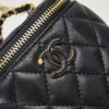Small Chanel 24A New Double C Enamel Buckle Cosmetic Pouch Genuine Imported Lamb Leather Stylish and Exquisite
