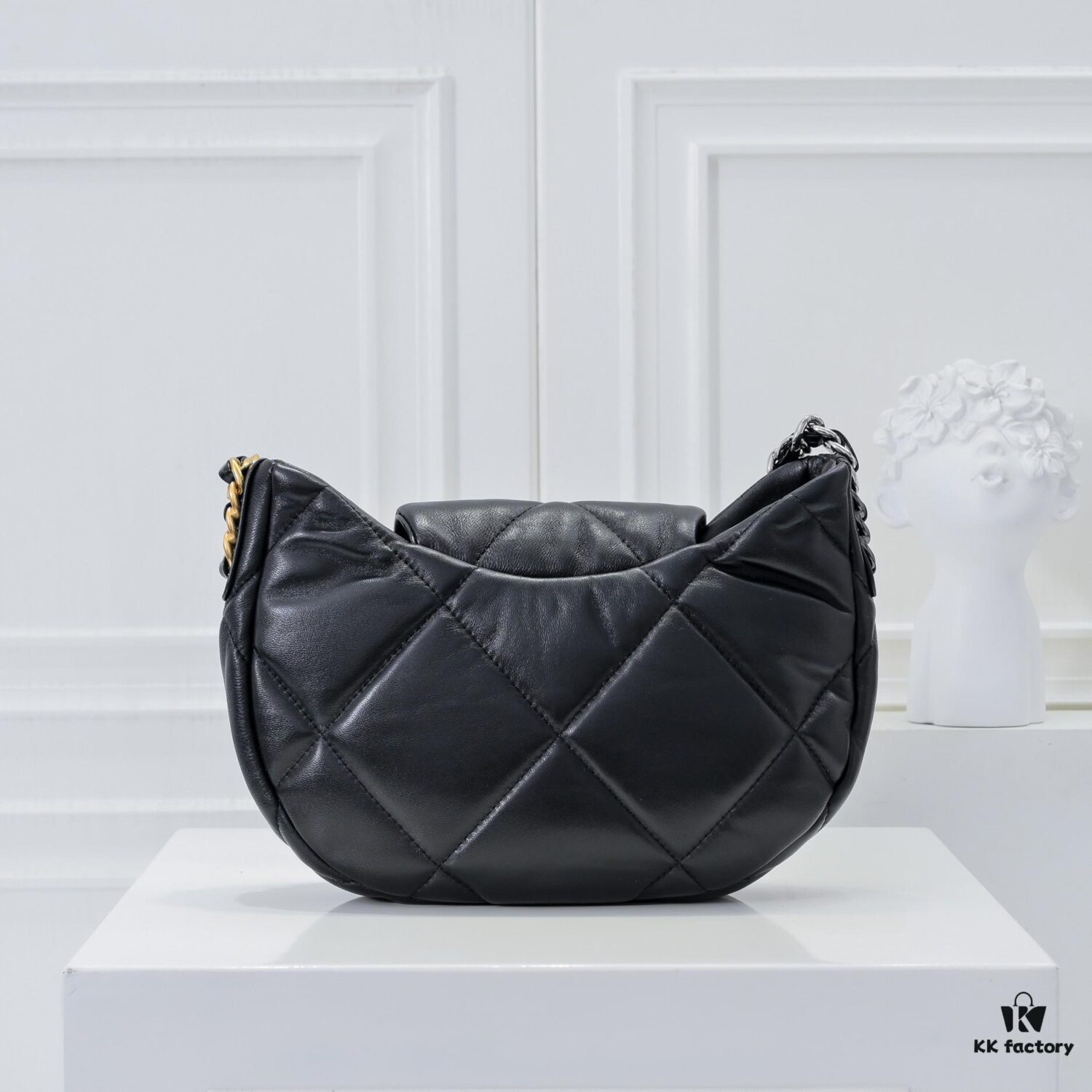 Chanel 19 Shoulder Bag in Quilted Calfskin with CC Logo and Chain Strap