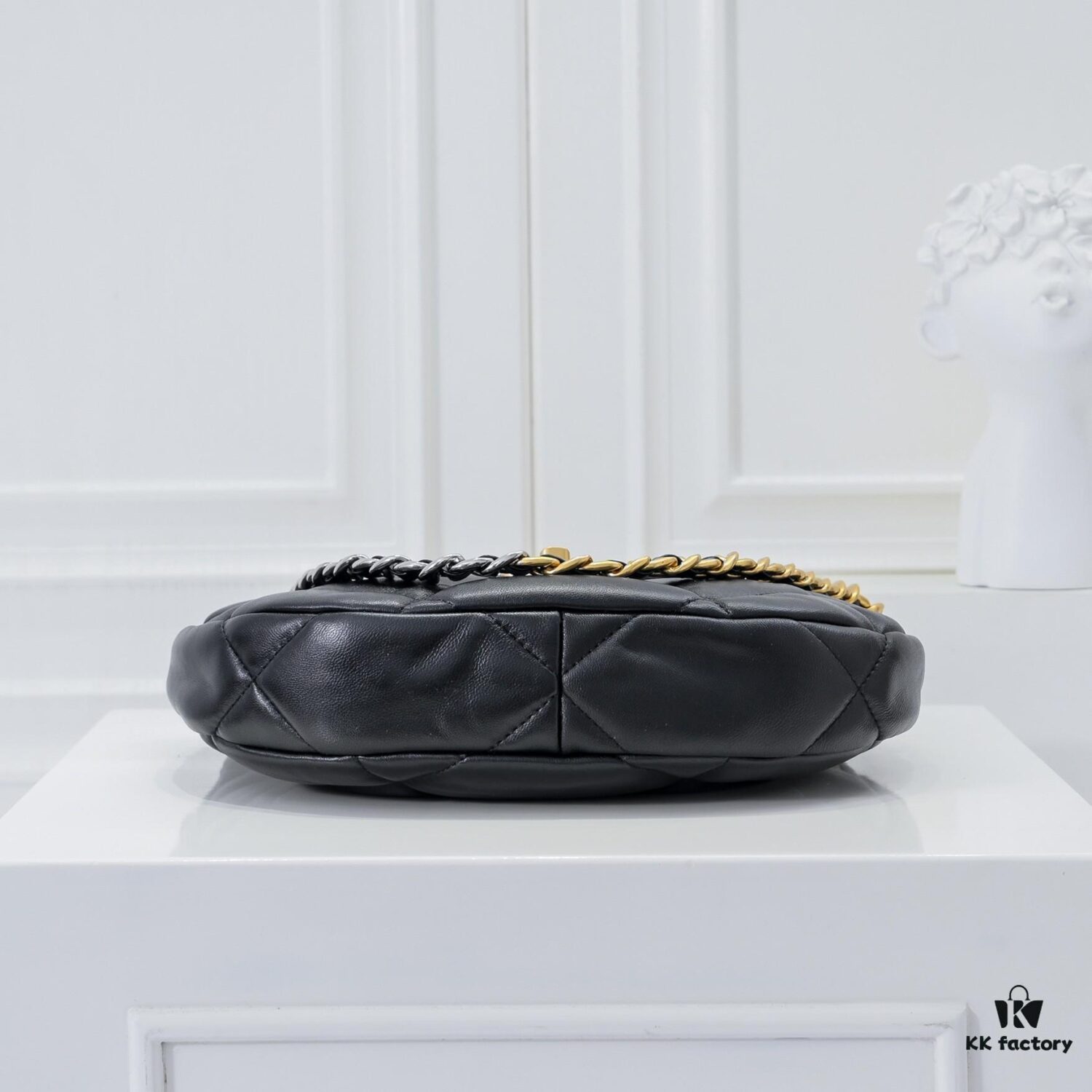 Chanel 19 Shoulder Bag in Quilted Calfskin with CC Logo and Chain Strap