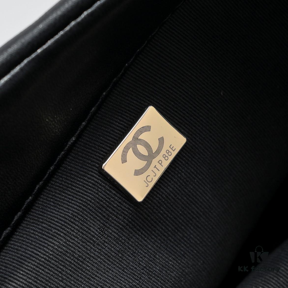 Chanel 19 Shoulder Bag in Quilted Calfskin with CC Logo and Chain Strap