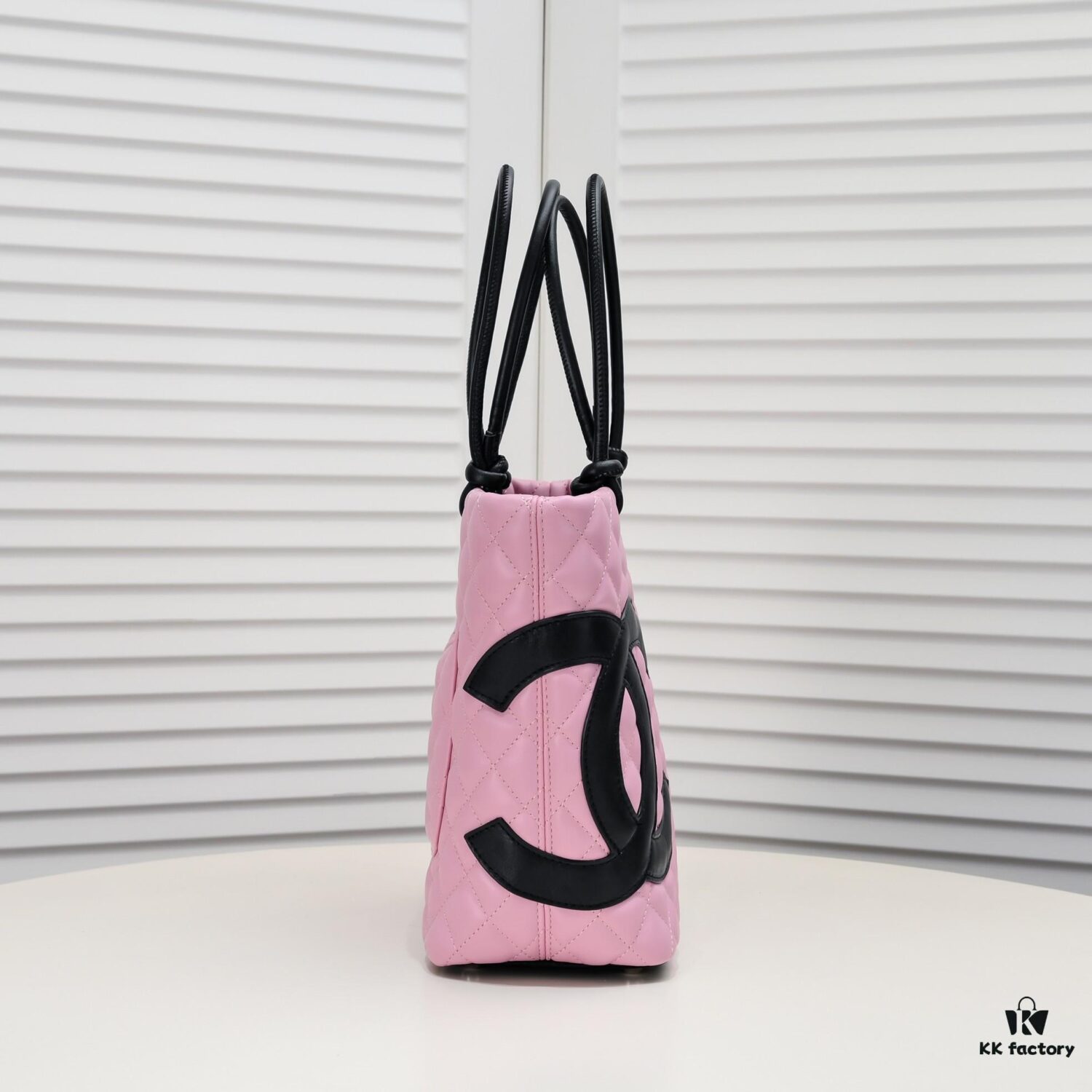 CHANEL 24A Spring/Summer Vintage Bag - 2006 Brand New Deluxe Edition! Classic 'Vintagep Basket' Reissue