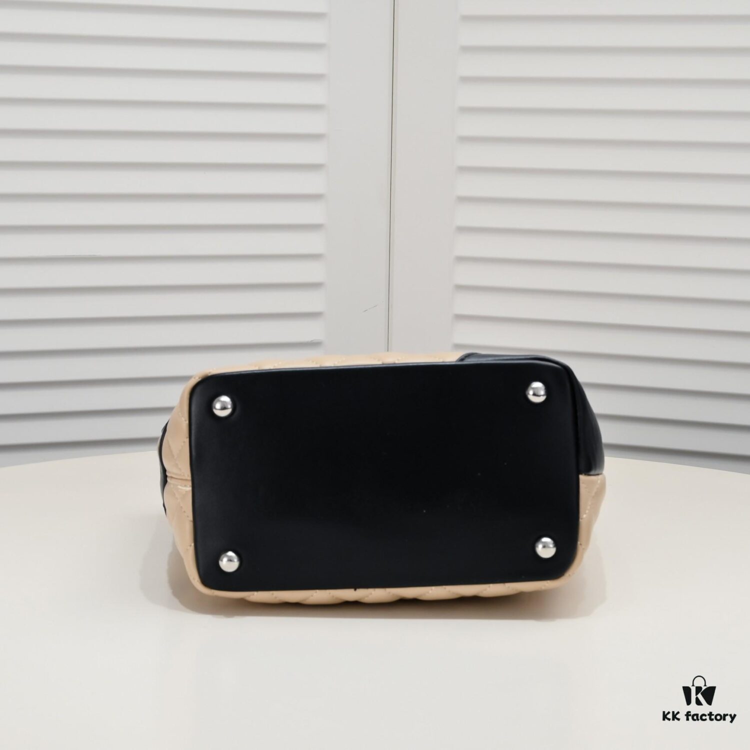 CHANEL 24A Spring/Summer Vintage Bag – Rare 2006 Never-Used Limited Edition! Iconic 'Hilton Basket' Design