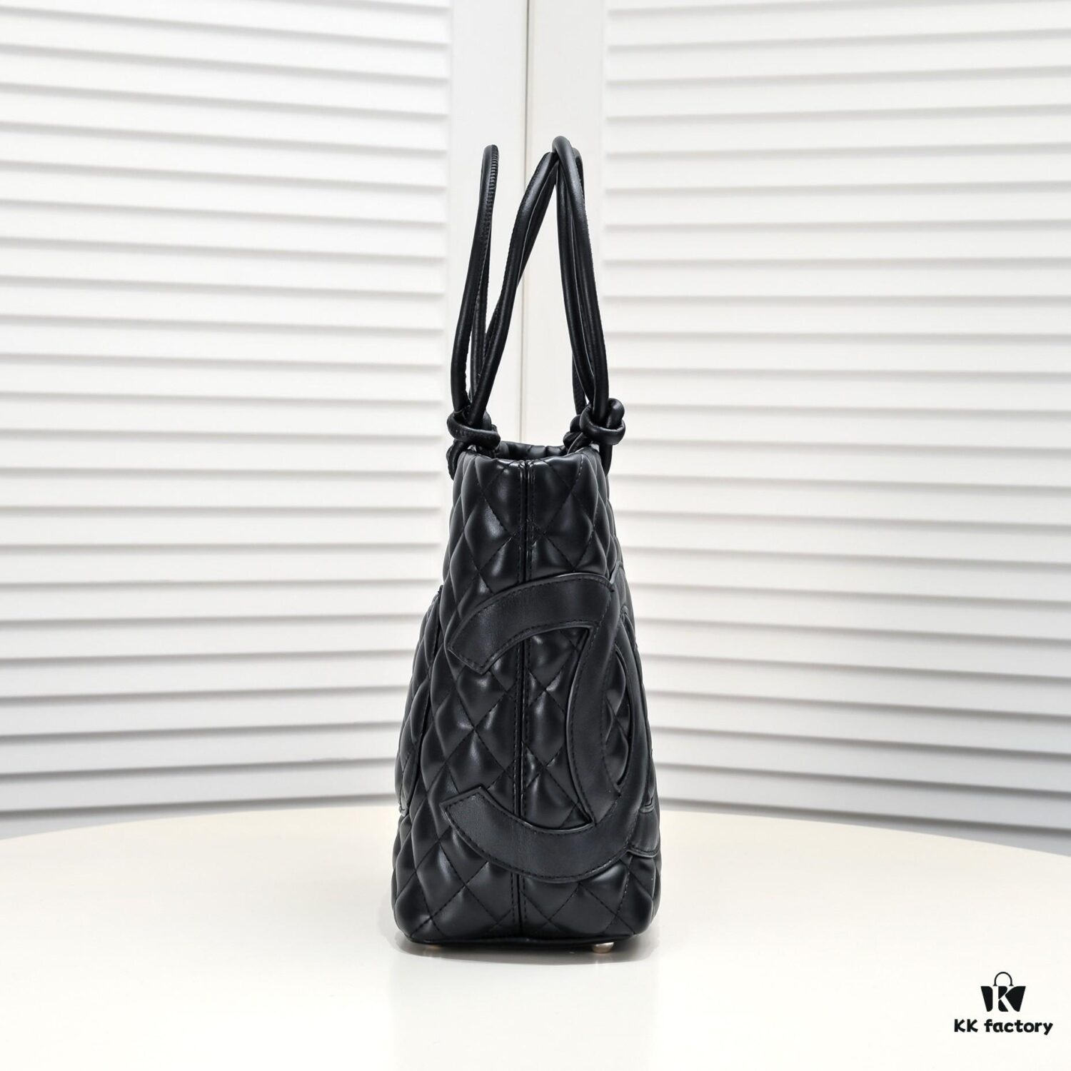 CHANEL 24A Spring Collection Vintage Handbag - Rare 2006 Full New Supreme Edition