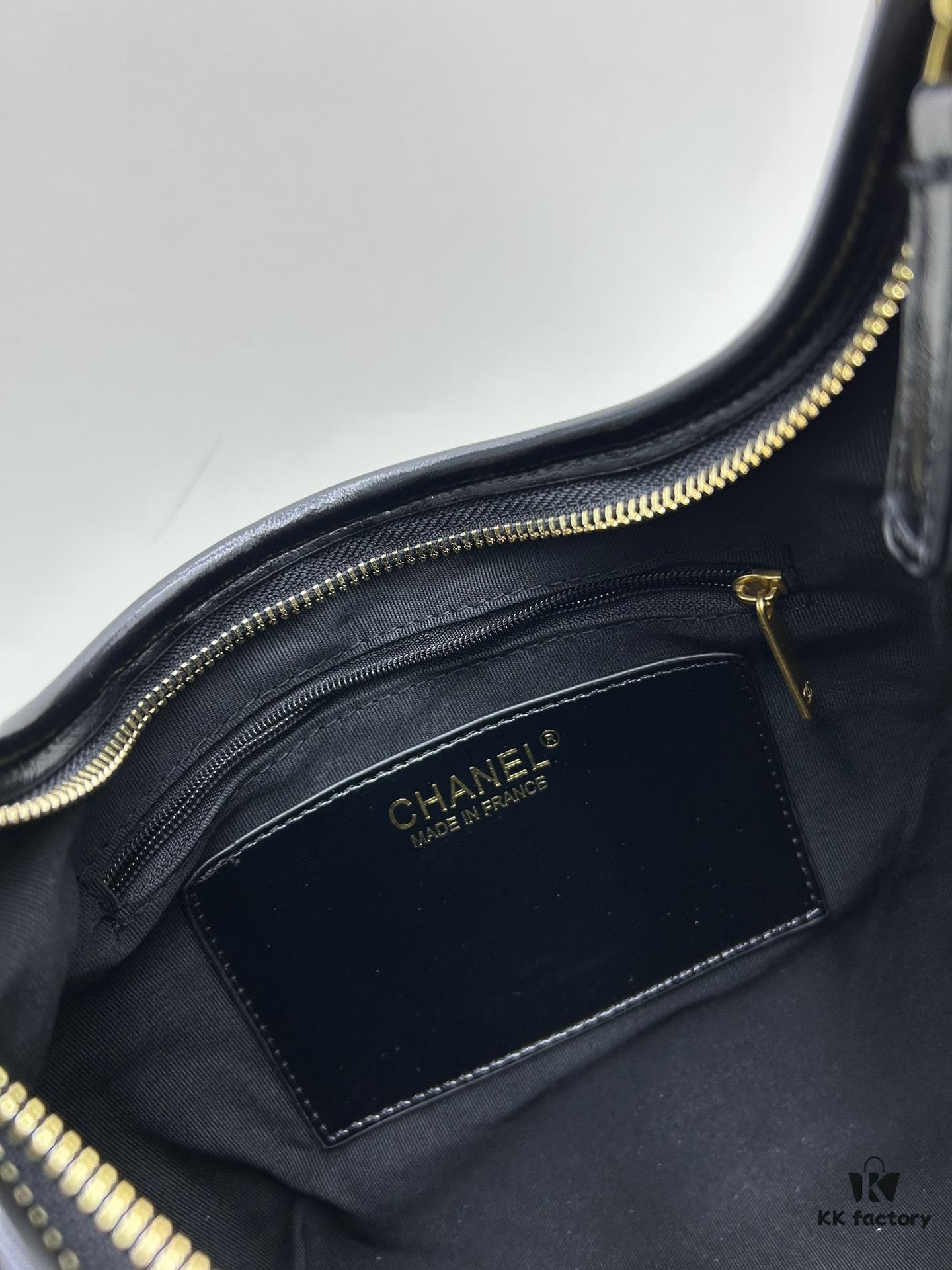 New Large Batch No Filter | Today's Must-Have: Chanel 24A Hobo 🖤