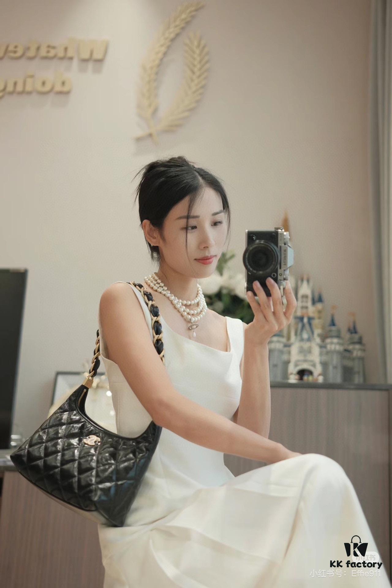 New Arrival Mini Unfiltered | Today's Must-Have: Chanel 24A Hobo 🖤