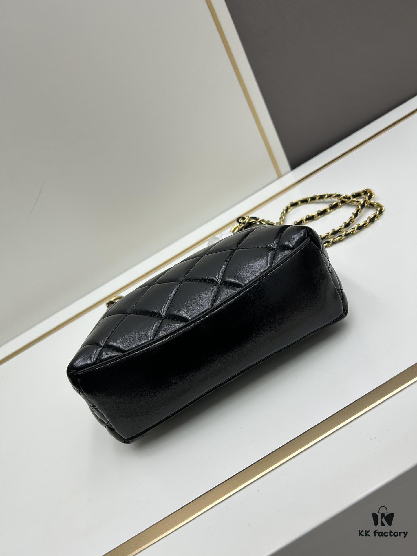 New Arrival Mini Unfiltered | Today's Must-Have: Chanel 24A Hobo ~ 🖤