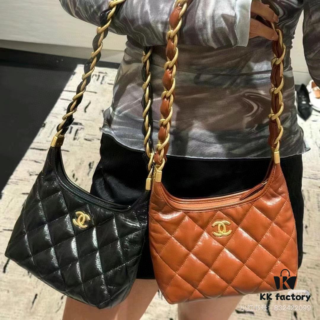 New Arrival Mini Unfiltered | Today's Must-Have: Chanel 24A Hobo 🖤