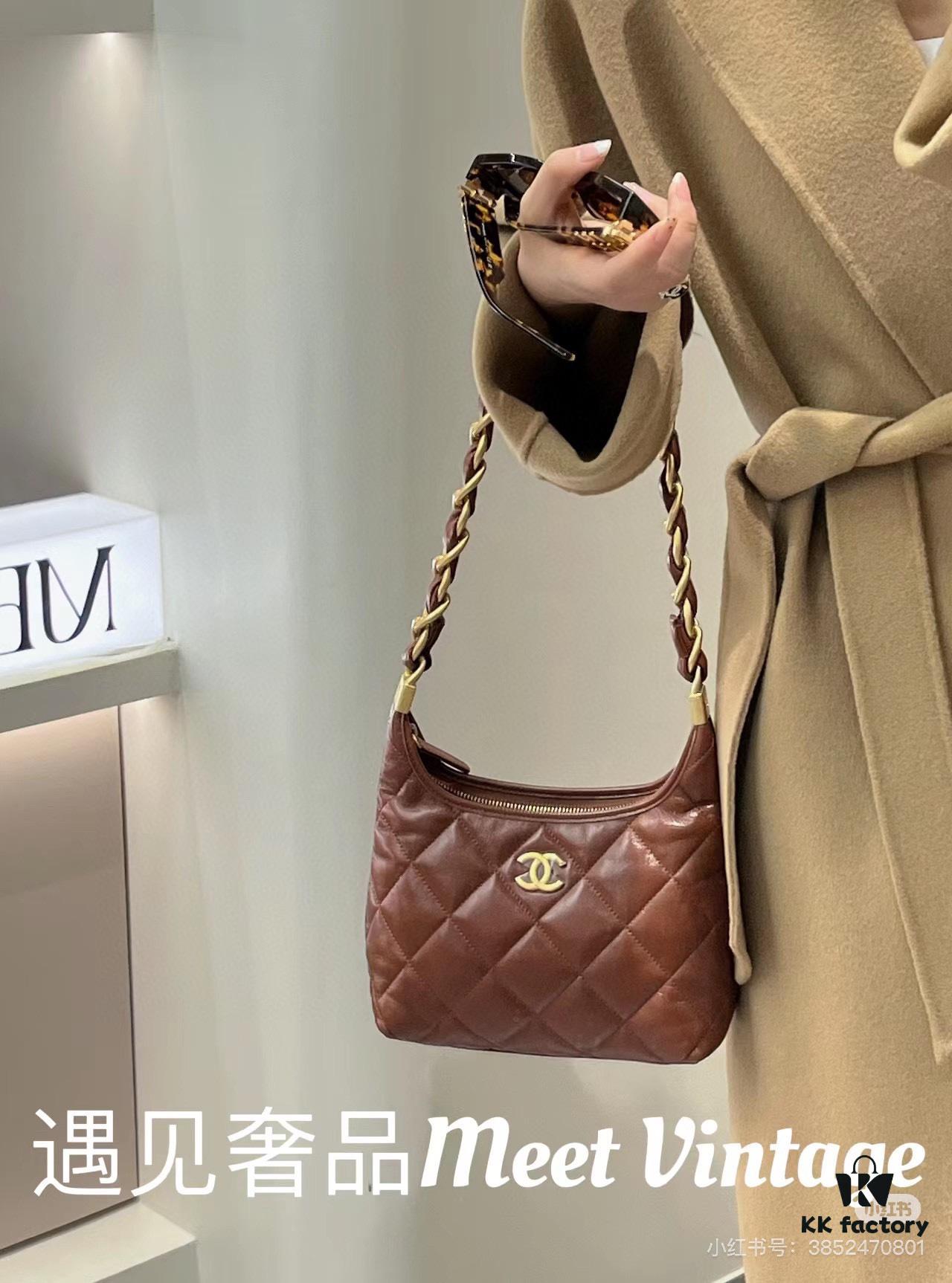 New Arrival Mini Unfiltered | Today's Must-Have: Chanel 24A Hobo 🖤