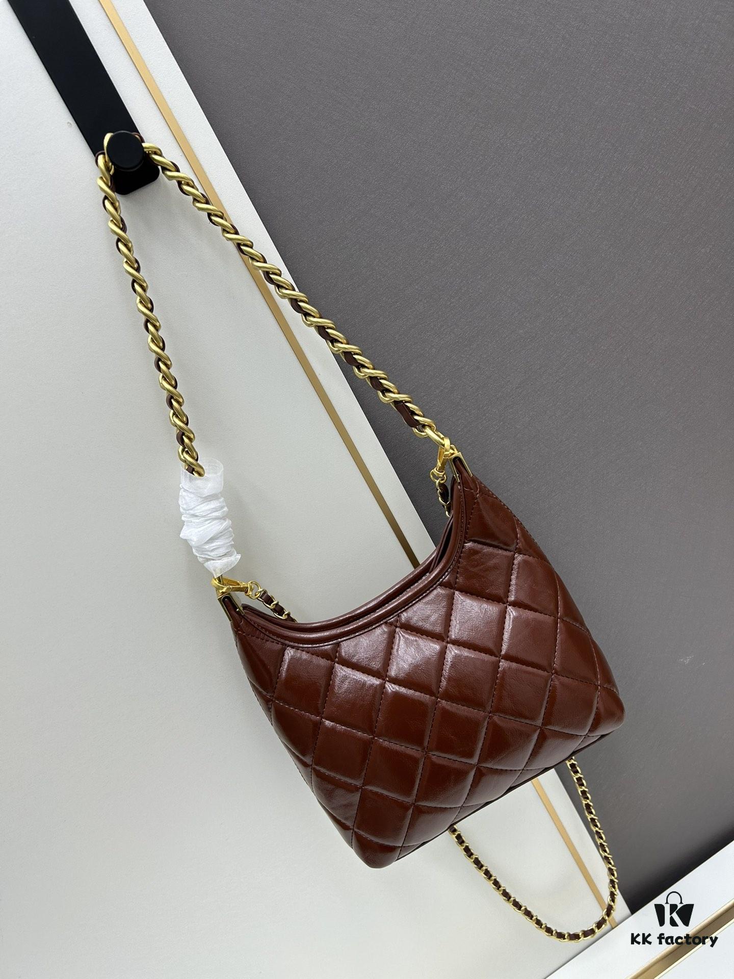 New Arrival Small Batch No Filter | Today's Must-Have: Chanel 24A Hobo 🖤