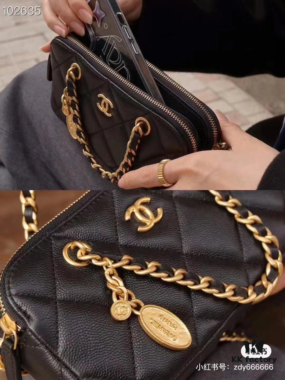Chanel 23K Gold Coin Chain Bag Vintage Style 270 Batch
