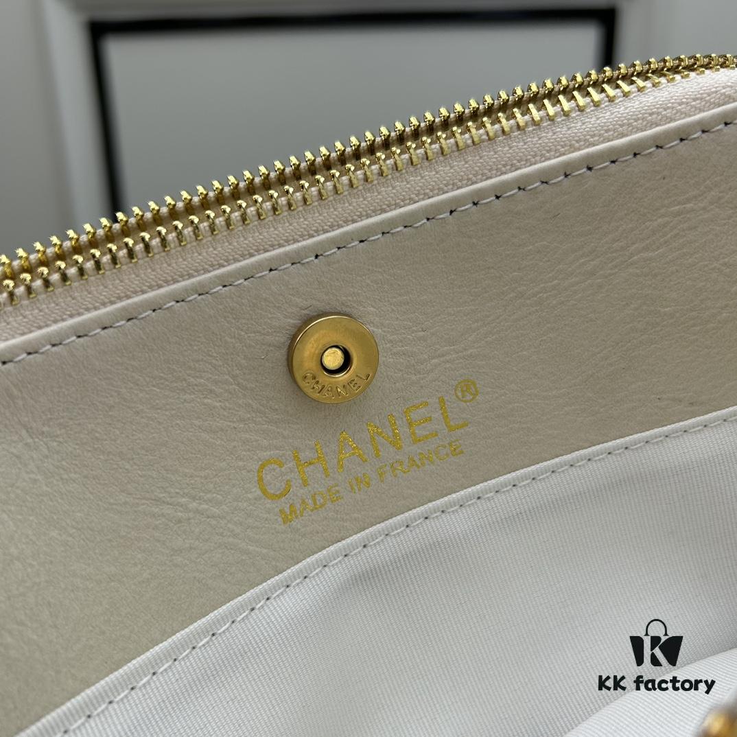 Chanel 270 Batch 23K Gold Coin Chain Bag
